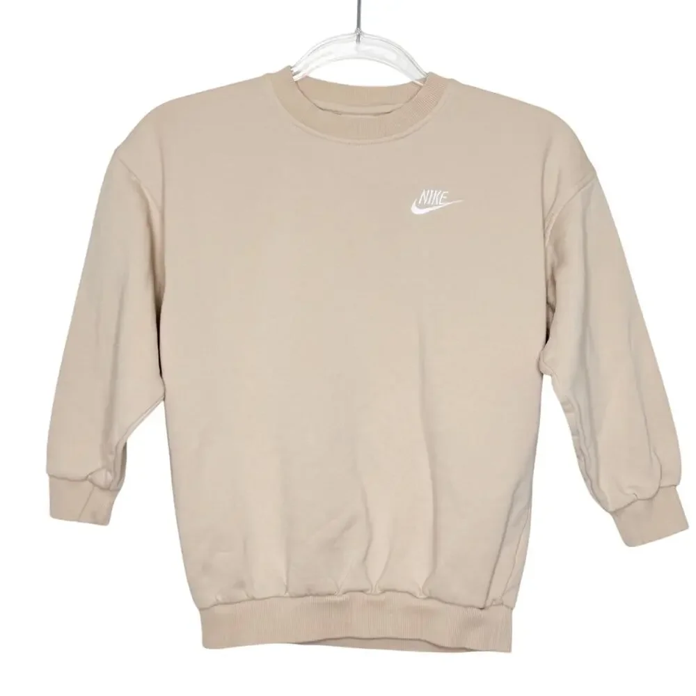 Nike sportswear club